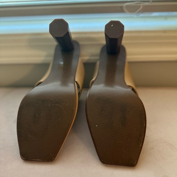 Senso Elegant Tan Women's Sandals - Picture 3 of 4